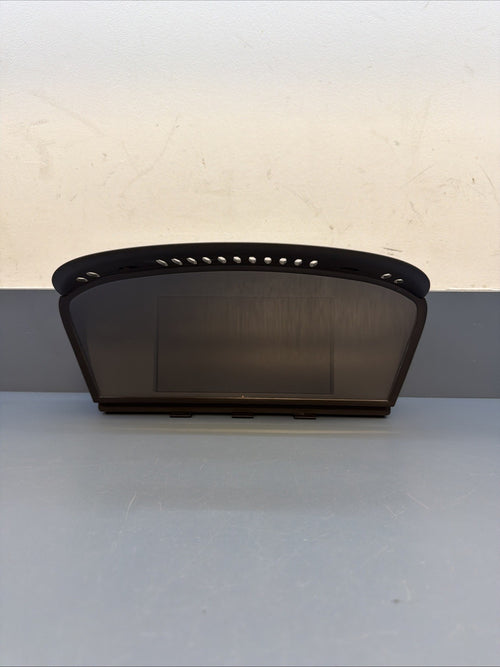 04-10 BMW E60 530i 525i 525xi Dash Center Navigation Screen Monitor 6938109