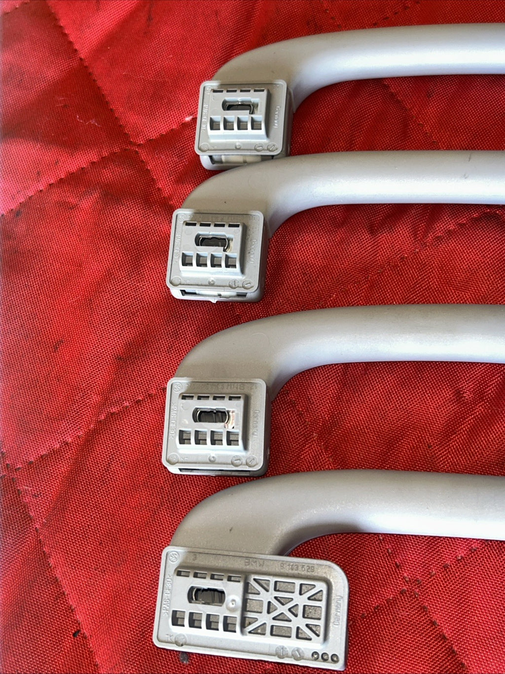 06-11 BMW E90 328I 335I INTERIOR ROOF GRAB HANDLE 7033659 OEM SET OF 4 GREY