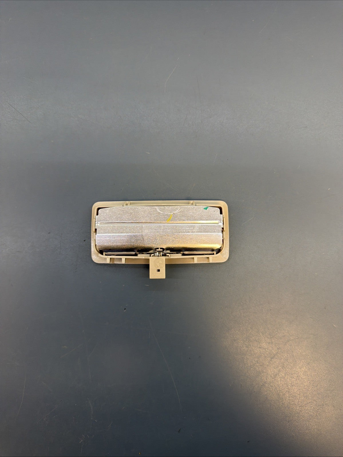 2011-2016 BMW 535I XDRIVE F10 Front Vanity Mirror Light 9163767 BEIGE