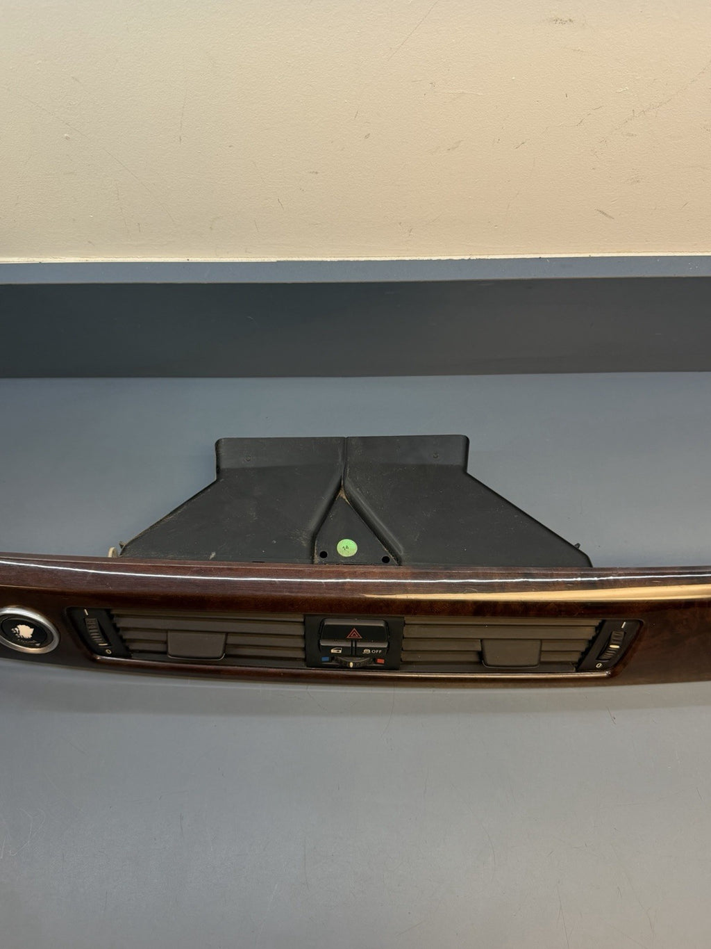 07-13 BMW 335i E90 E92 Center Dashboard Trim Panel Wood Grain Vents 6985540