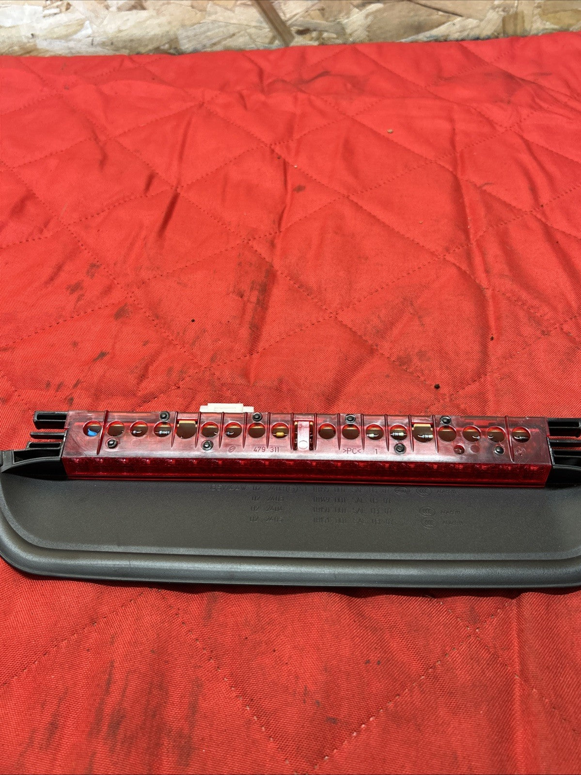 2006-2011 BMW E90 SEDAN 328I 330I 335I M3 THIRD BRAKE STOP LIGHT LAMP 7146059