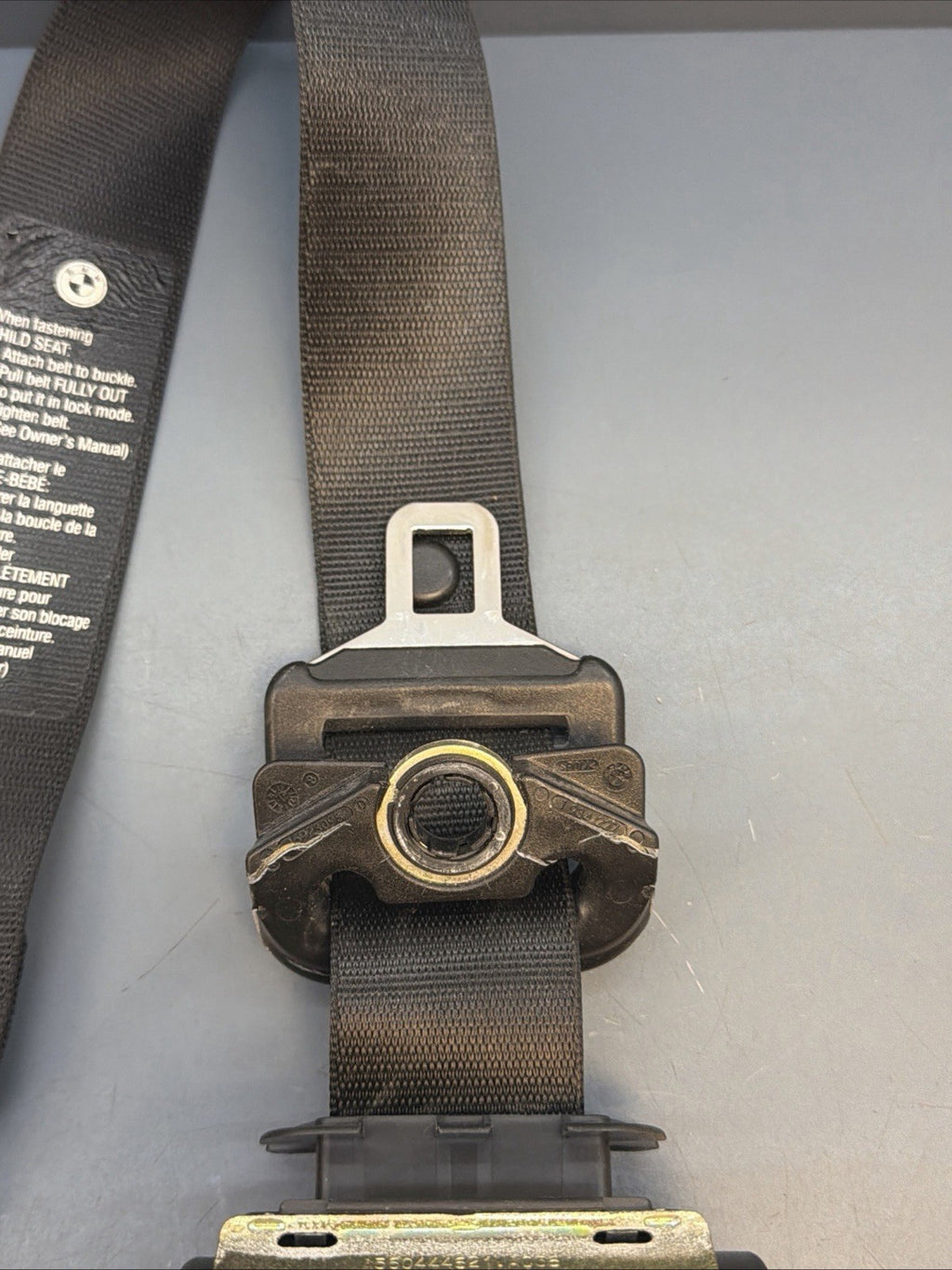 2001-2005 BMW 325i E46 Front Right Side Seat Belt Retractor 7008684 Black OEM