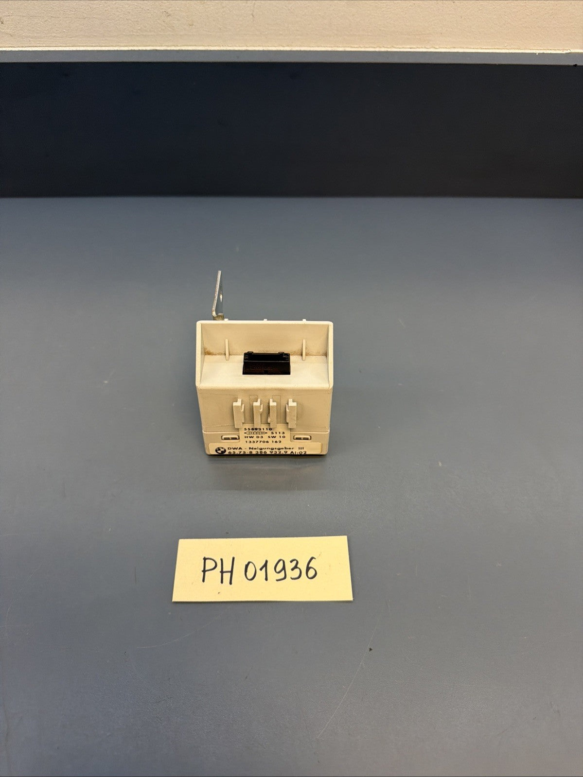 97-03 BMW E46 E39 SECURITY INCLINATION INDICATOR SENSOR MODULE OEM 8386932