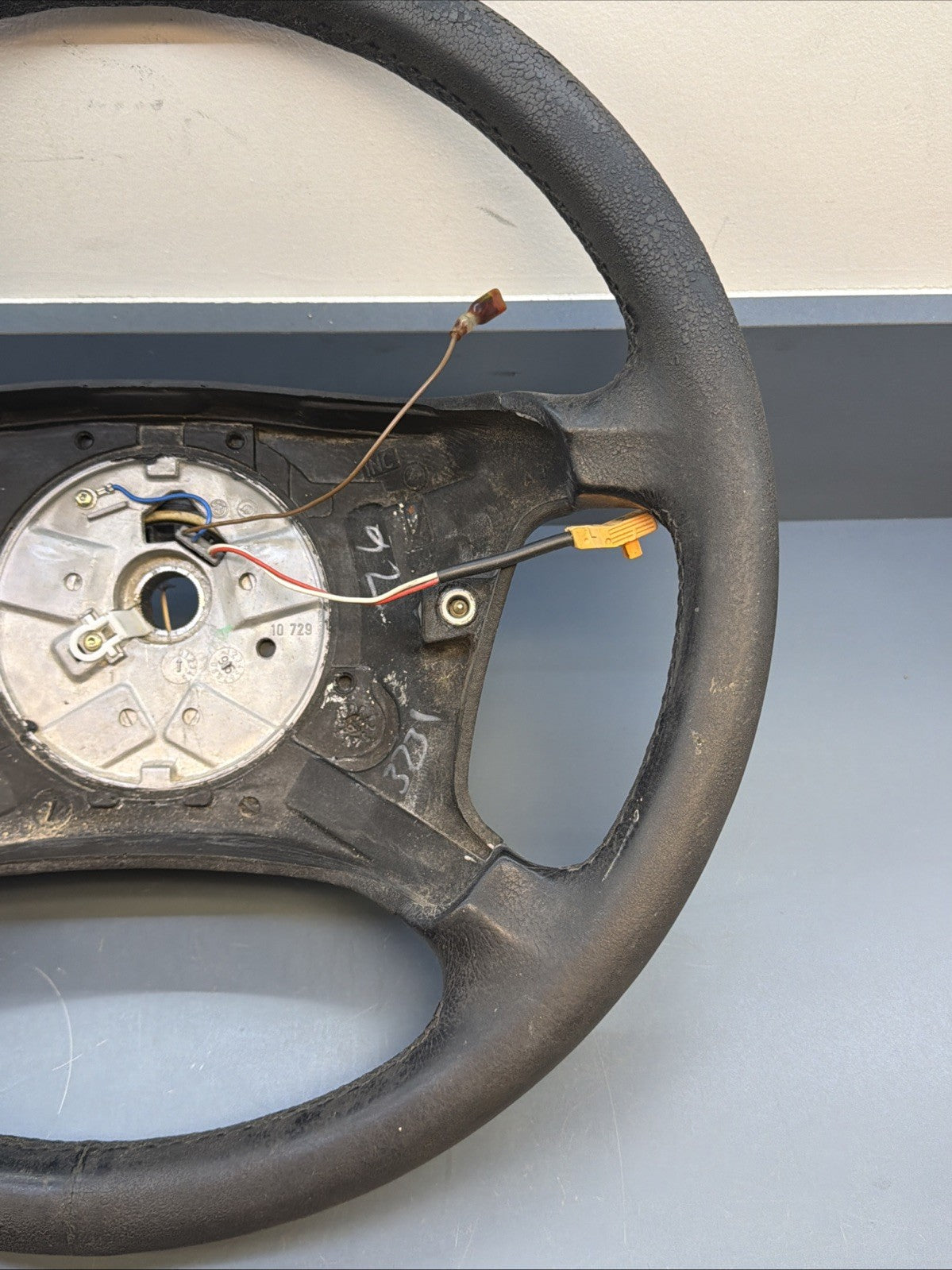 95-99 BMW E36 3-Series Z3 Factory 4-Spoke Standard Leather Steering Wheel OEM