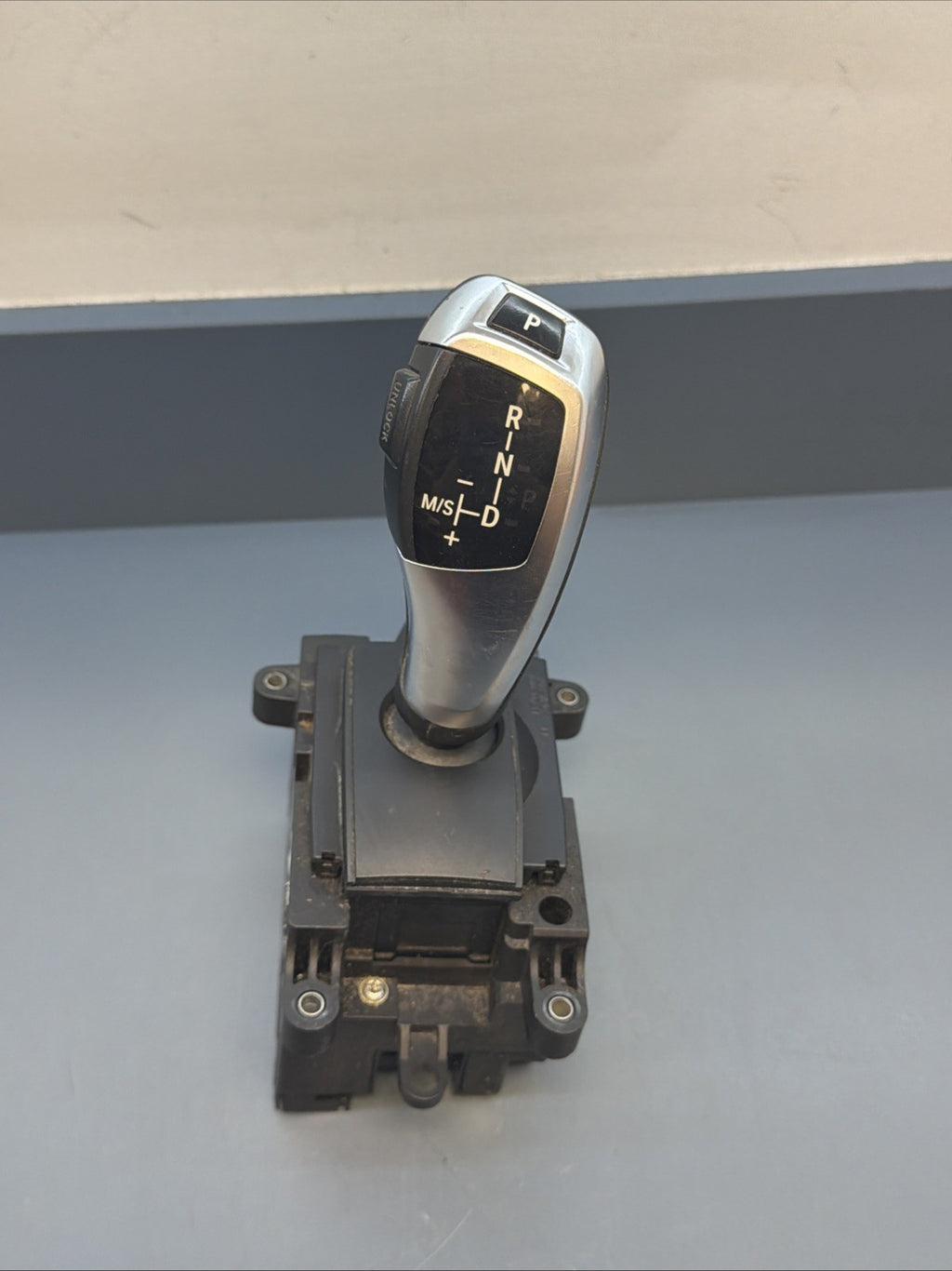 11-16 BMW 5 7 SERIES AUTOMATIC GEAR SHIFTER SELECTOR SHIFT KNOB OEM 9239504