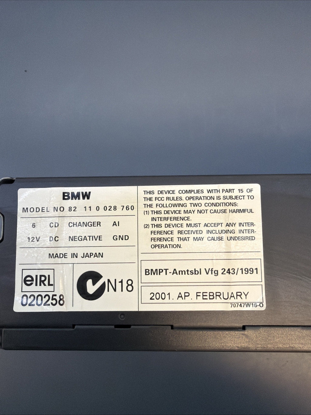 01-06 BMW E46 325 330 M3 OEM Remote CD 6 Disc Changer 82110028760