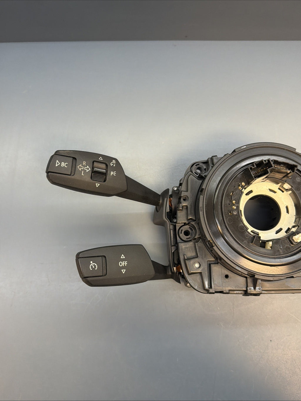 07-13 BMW 328i 330i 335i E90 E92 E93 Steering Controls Clockspring Combo 9123049