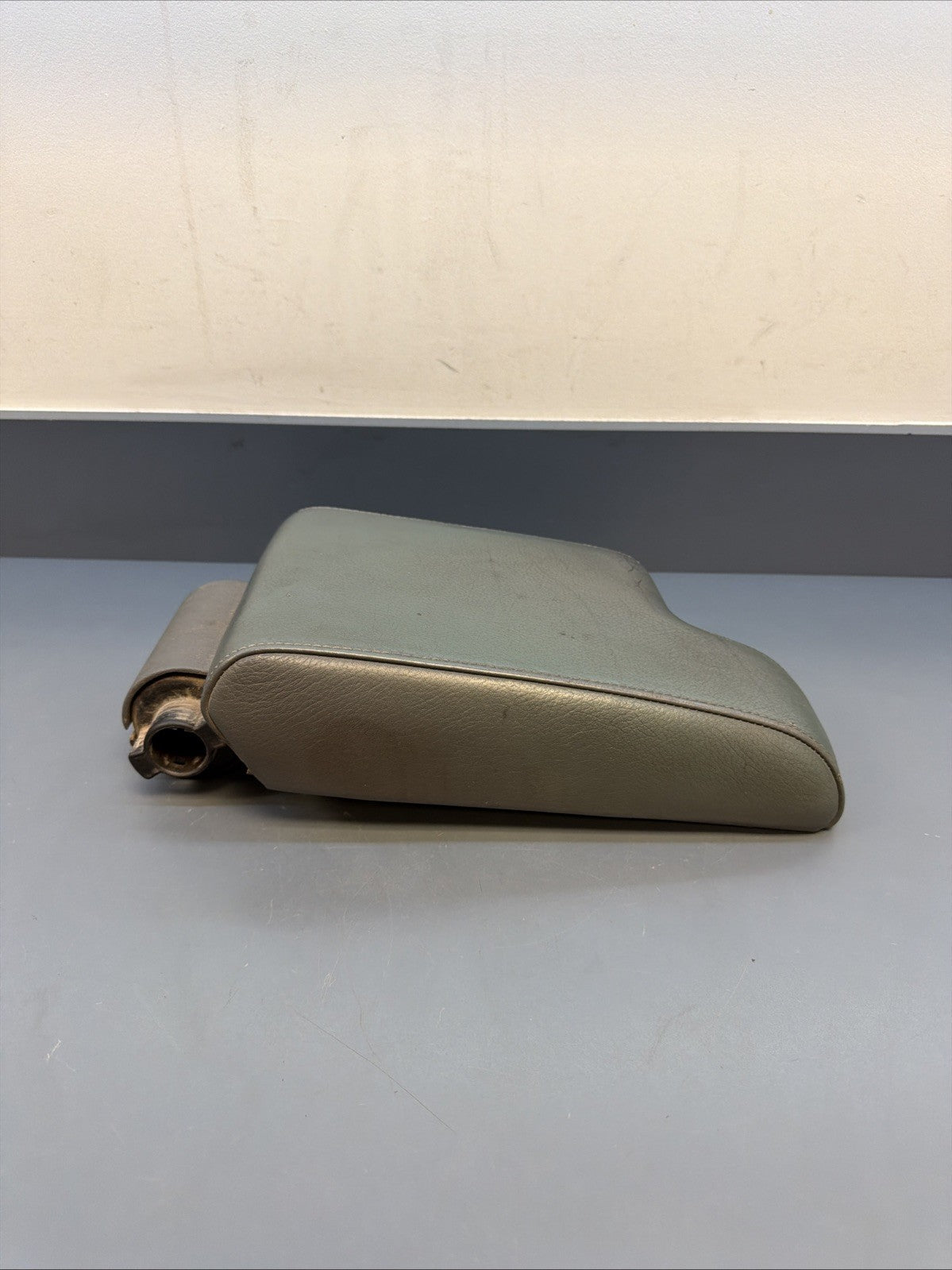 BMW E36 328I M3 323I 325I Front Center Console Armrest Leather OEM 51168204472
