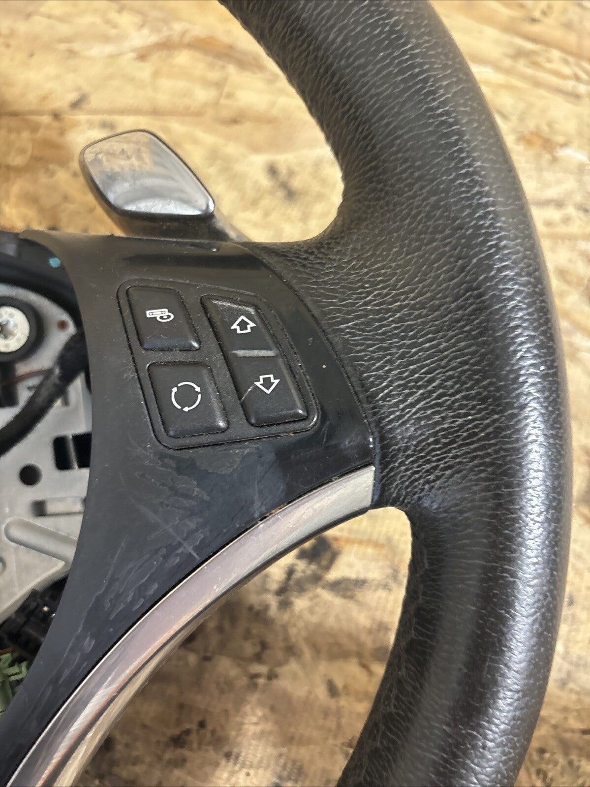 BMW E90 E92 E82 E88 128 135 328 335 06-11 Sport Steering Wheel Paddle Shifters