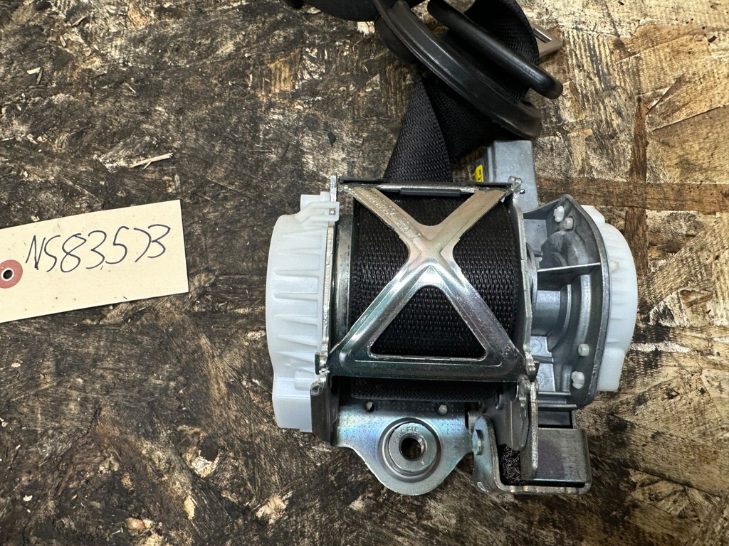 BMW F30 F31 F80 FRONT PASSANGER SEAT BELT RETRACTOR OEM 34107541D