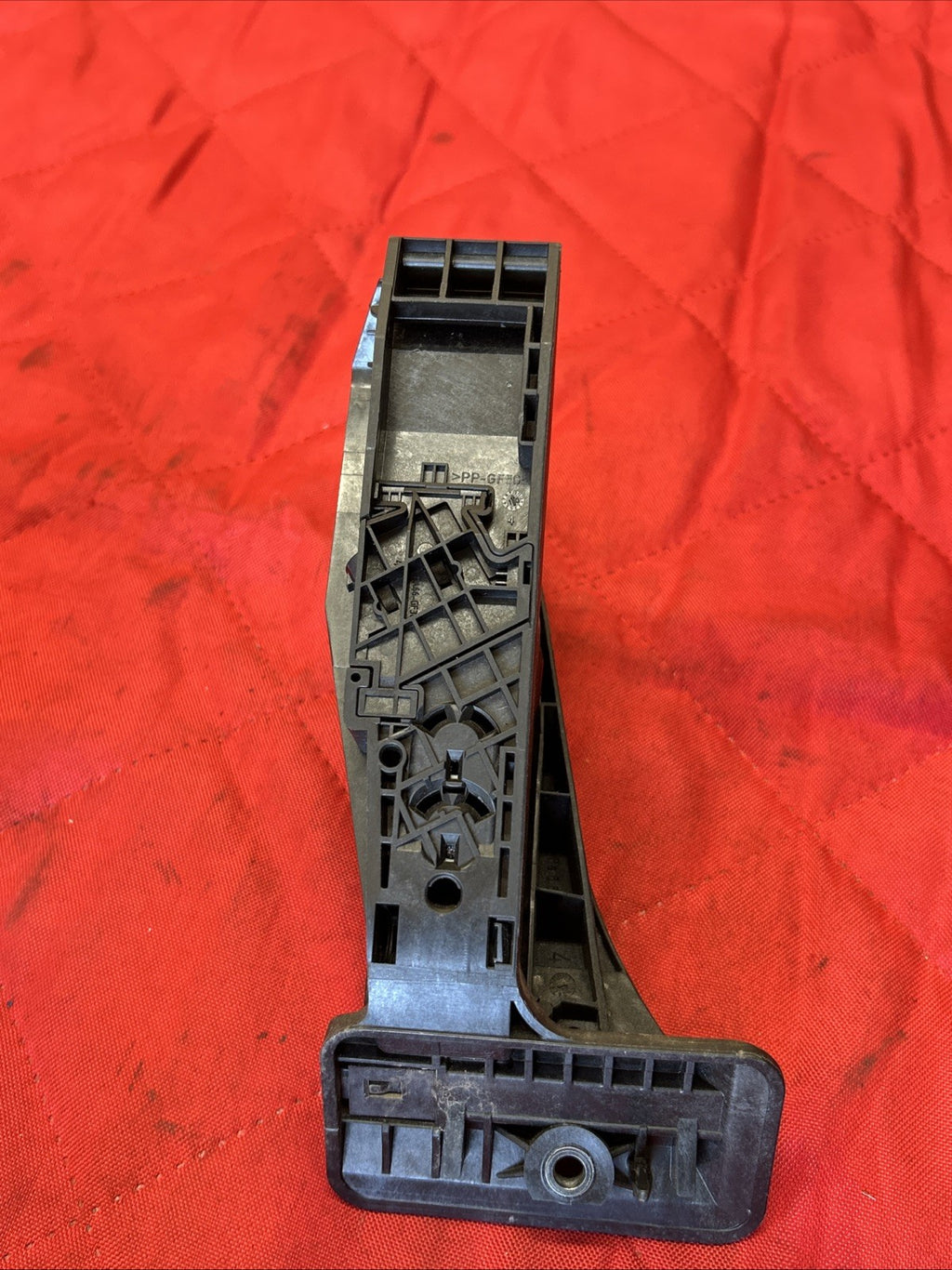 BMW E60 E88 E90 E92 F10 F30 F36 ACCELERATOR GAS PEDAL SENSOR OEM 6789998