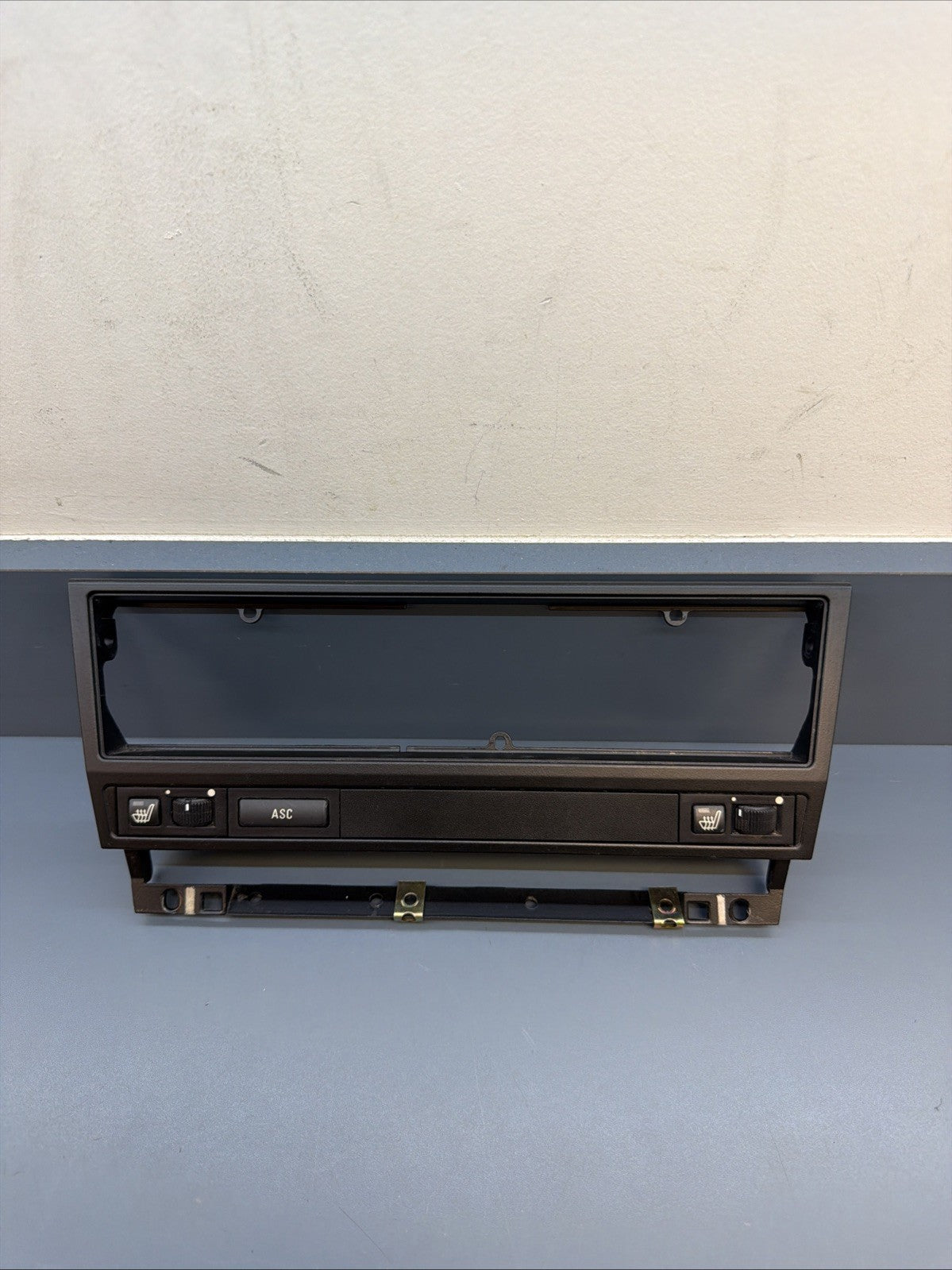 BMW 5 SERIES E39 CENTRE CONSOLE TRIM CLIMATE CONTROL TRIM FINISHER 8159690