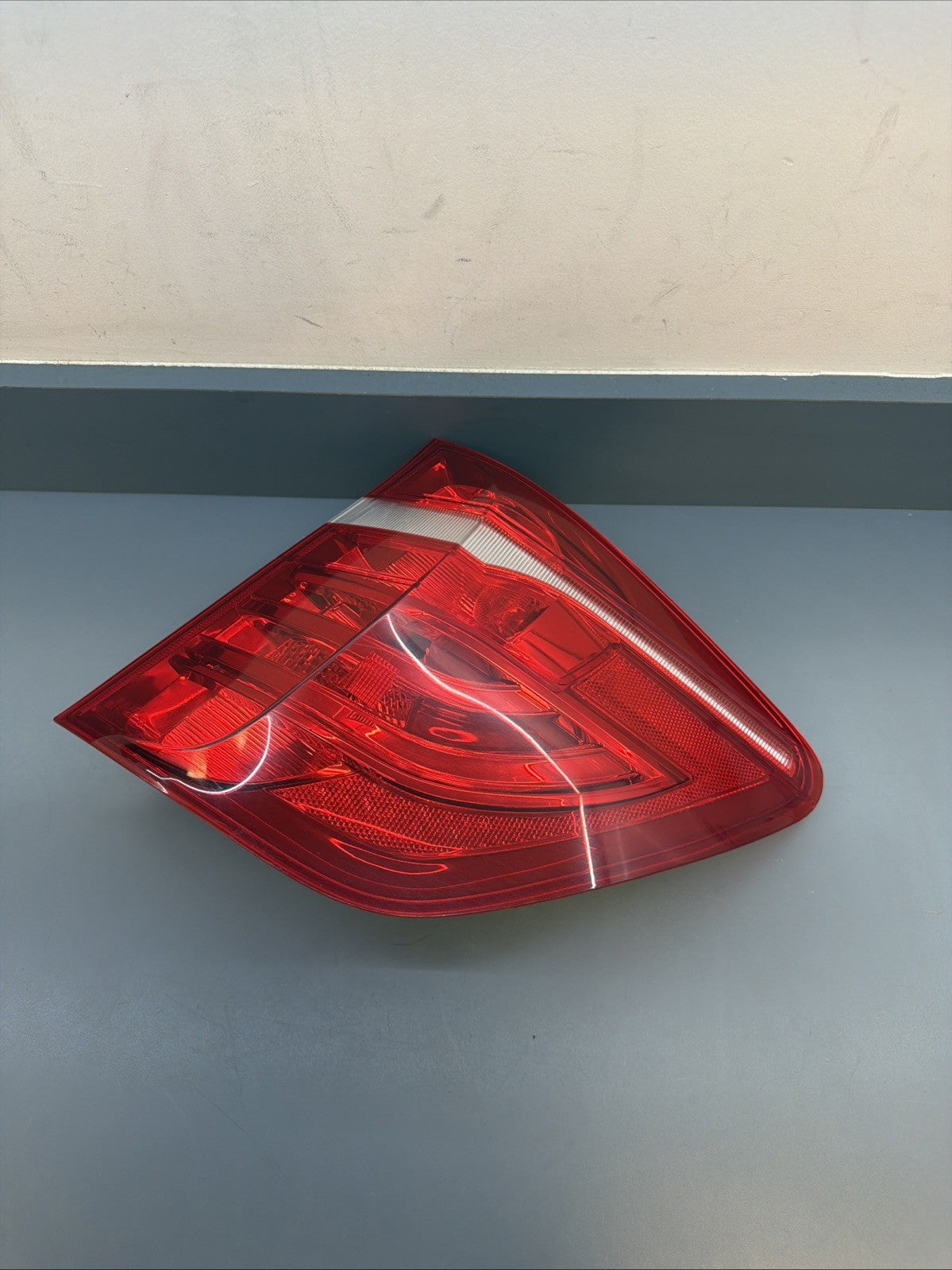 2011-2017 OEM BMW X3 F25 TAIL LIGHT OUTER RIGHT PASSENGER SIDE LAMP 7220240