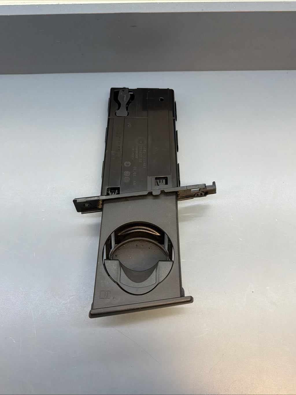 OEM 06-13 BMW 328i 335i E90 E91 E92 E93 Front Right Passenger Cup Holder 7127461