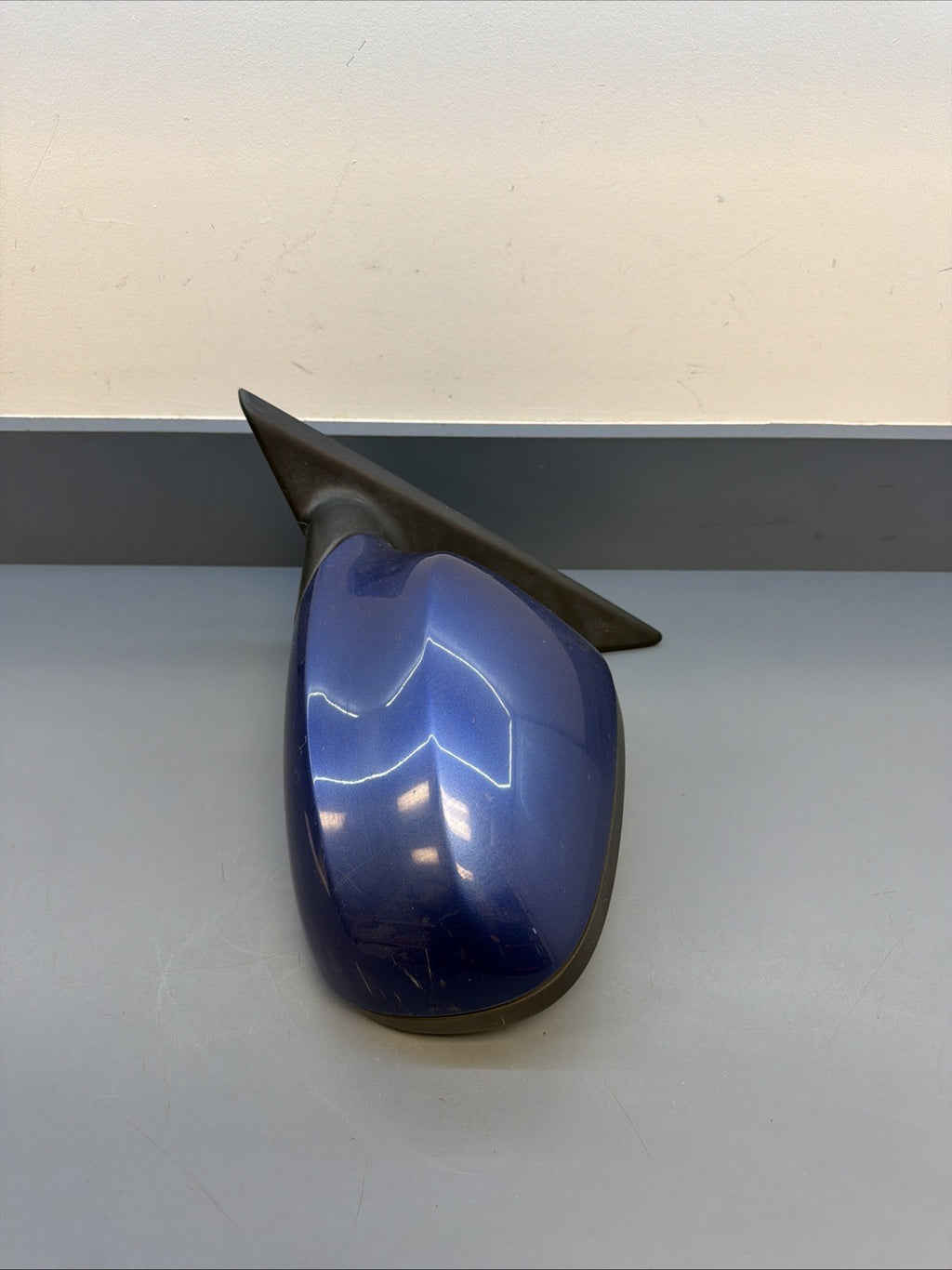2009–2011 BMW 335i E90 Front Driver Side Mirror OEM 7182695 BLUE