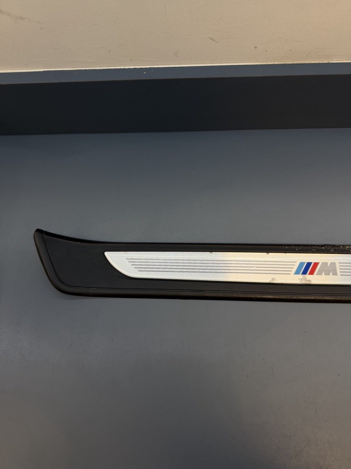 BMW E90 E91 LCI Front Entrance Cover Trim Strip Edition Left Driver 7255929