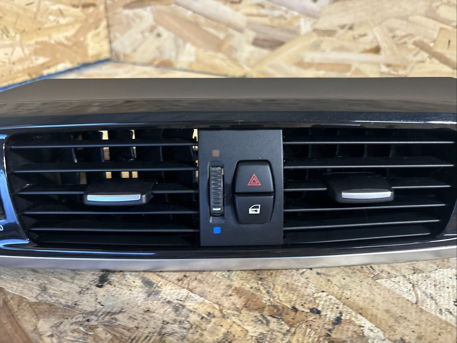 2011-2014 BMW X3 Engine Start Stop Center Dash Air Vents 9184743 OEM (For: 2013