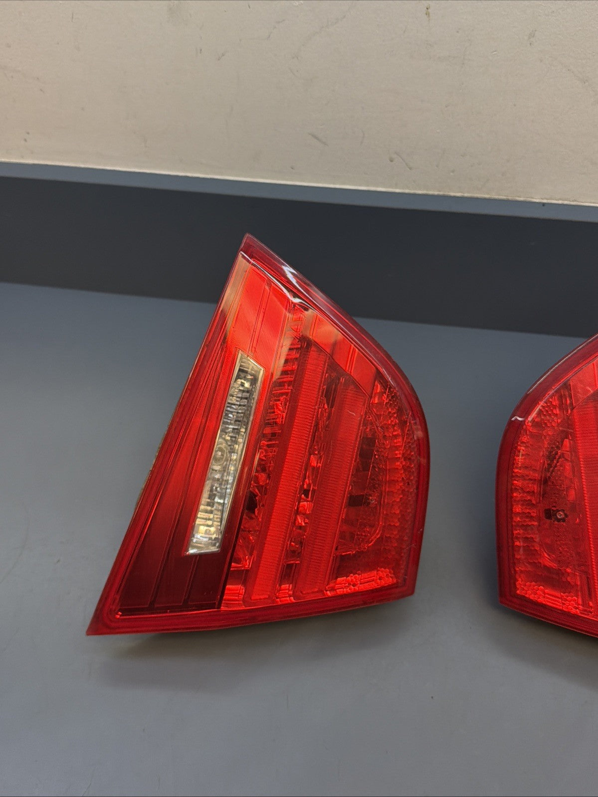 09-11 BMW E90 SEDAN LCI Rear Left Right Inner Tail Light Set OEM 7154155 7154156