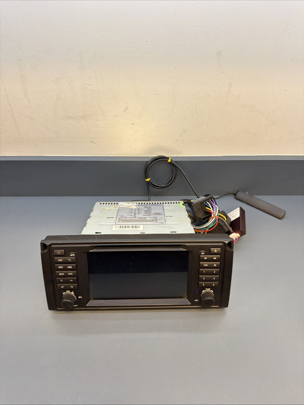 FOR 97-00 BMW E39/E46 AFTERMARKET HEAD UNIT DISPLAY EONON GA9449-UE0099