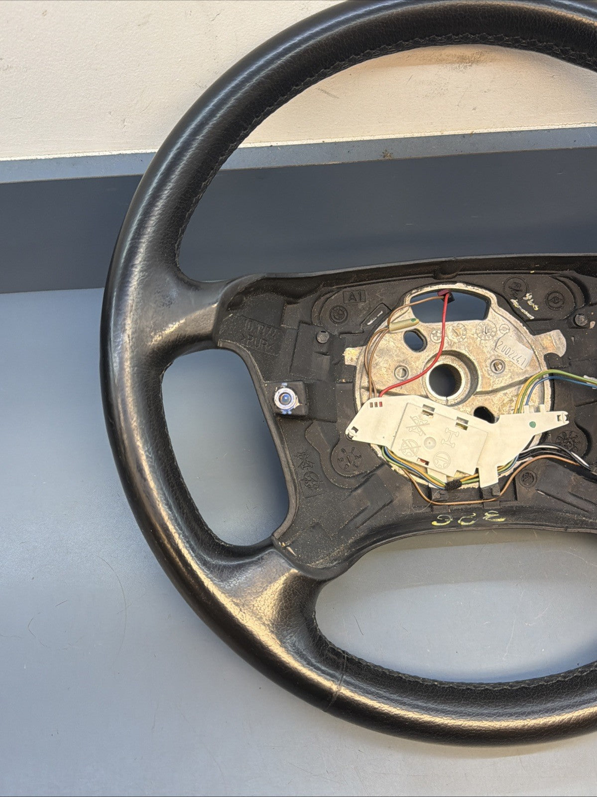 95-03 OEM BMW E39 E38 528 740 750 Left Driver Leather Steering Wheel 6753739