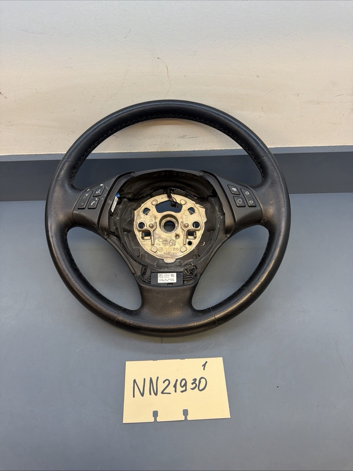 BMW 2006-2012 E90 E9X 3 SERIES BLACK LEATHER STEERING WHEEL OEM 3375E901