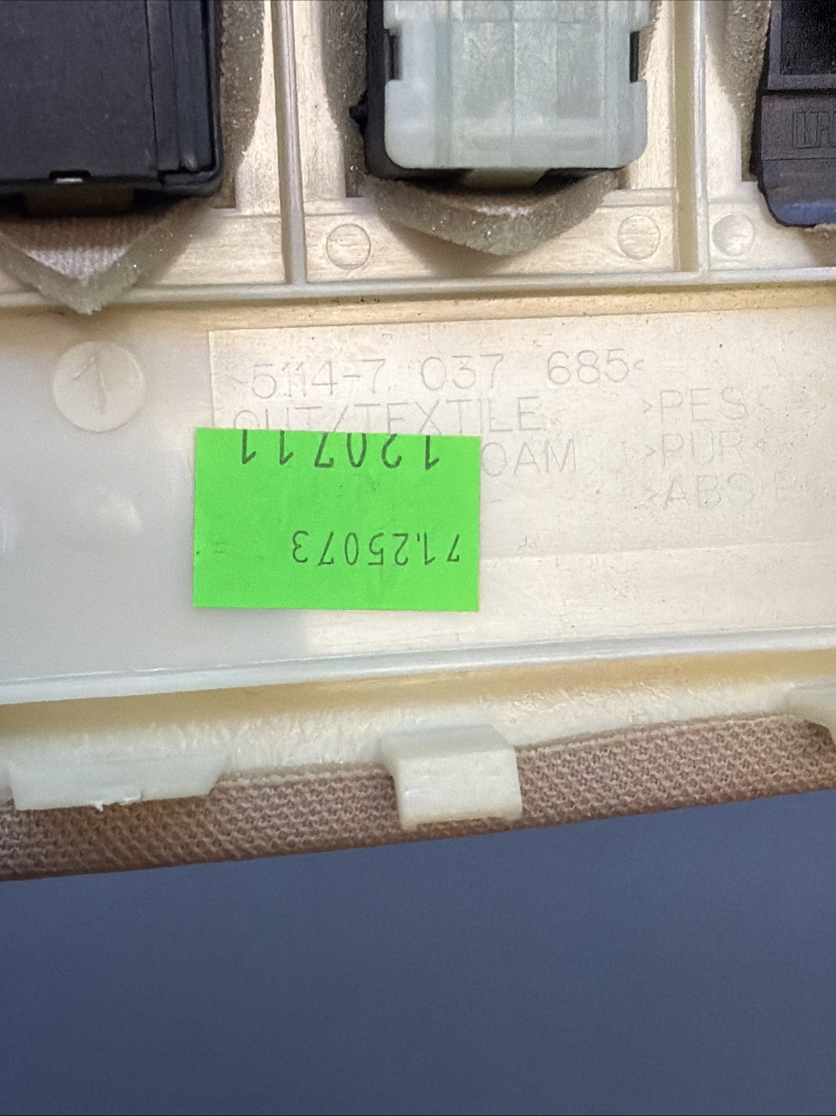 04-10 BMW E60 Front Upper Sunroof Mic Switch Control Switch Trim 7037685 BEIGE