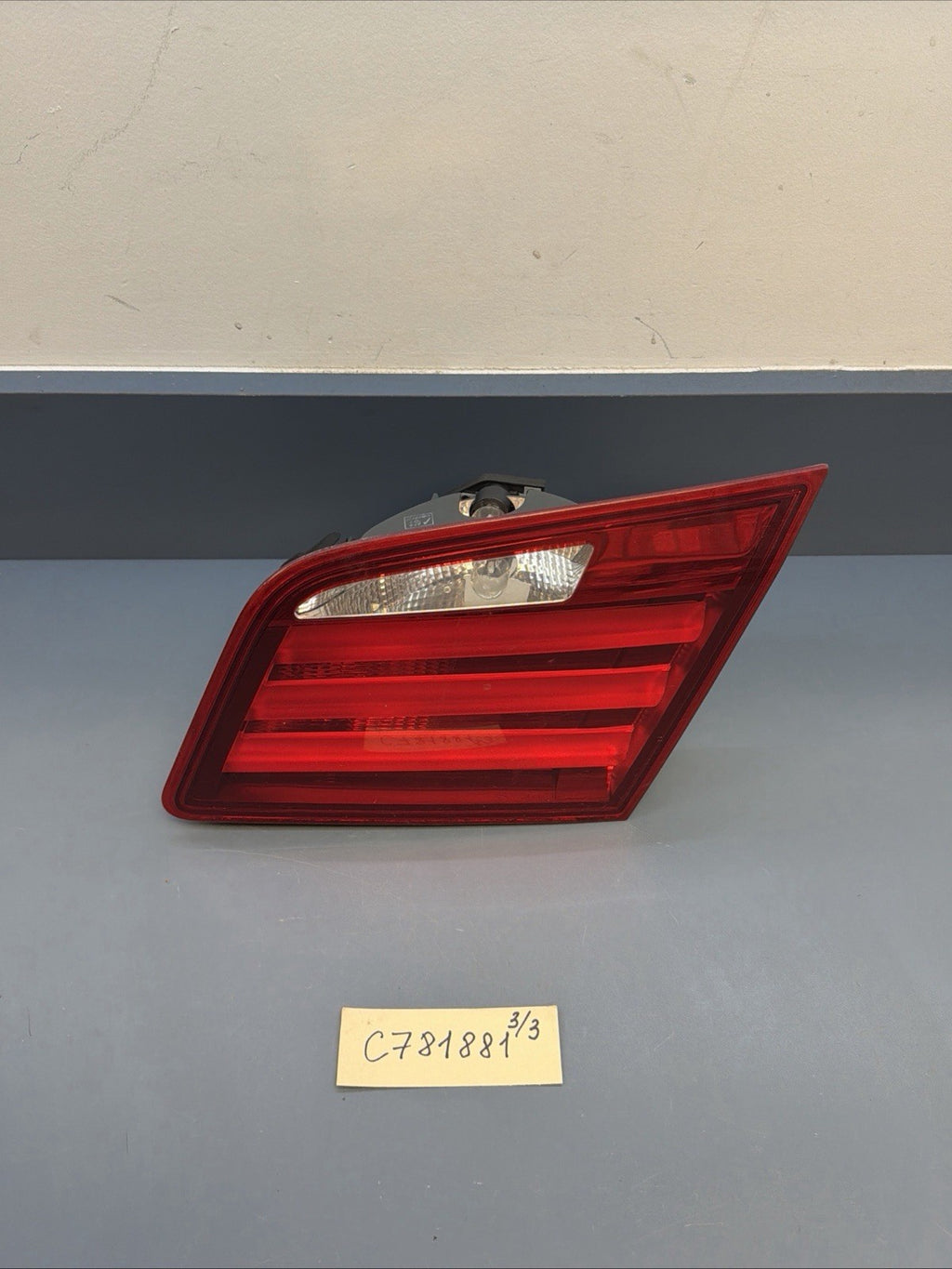 2011-13 BMW 528I 535I 550I M5 F10 INNER TRUNK TAIL LIGHT RIGHT PASSENGER 7203226