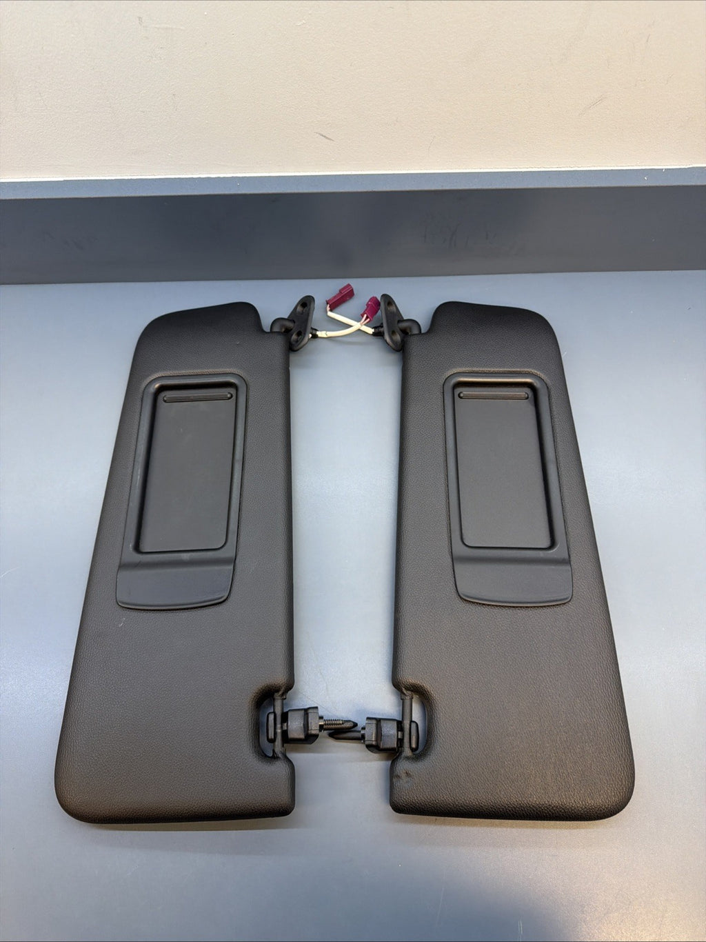 13-15 BMW E84 X1 SUN VISOR MIRROR LEFT RIGHT SET OEM 6905983