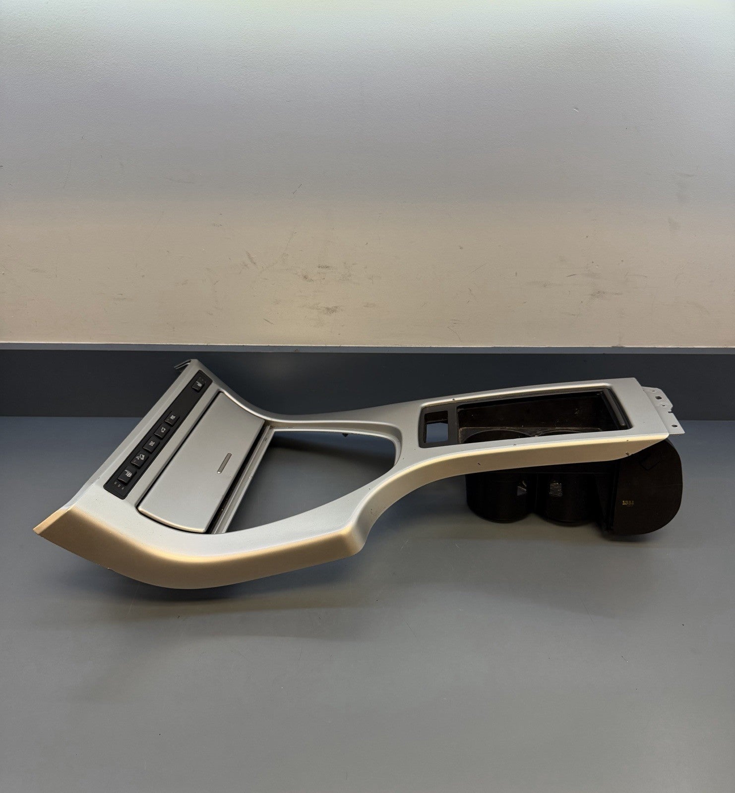 01-06 BMW X5 Dash Center Console TRIM w/ Ash Tray & Cup Holder 8402967