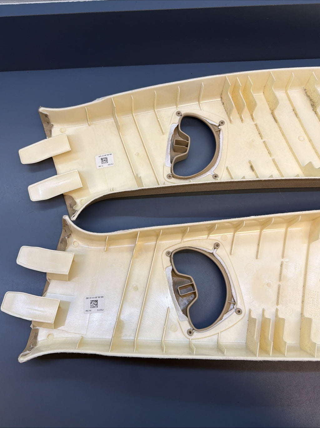 06-12 BMW E90 E91 328i UPPER B PILLAR TRIM LEFT & RIGHT 7058336 7058336 BEIGE