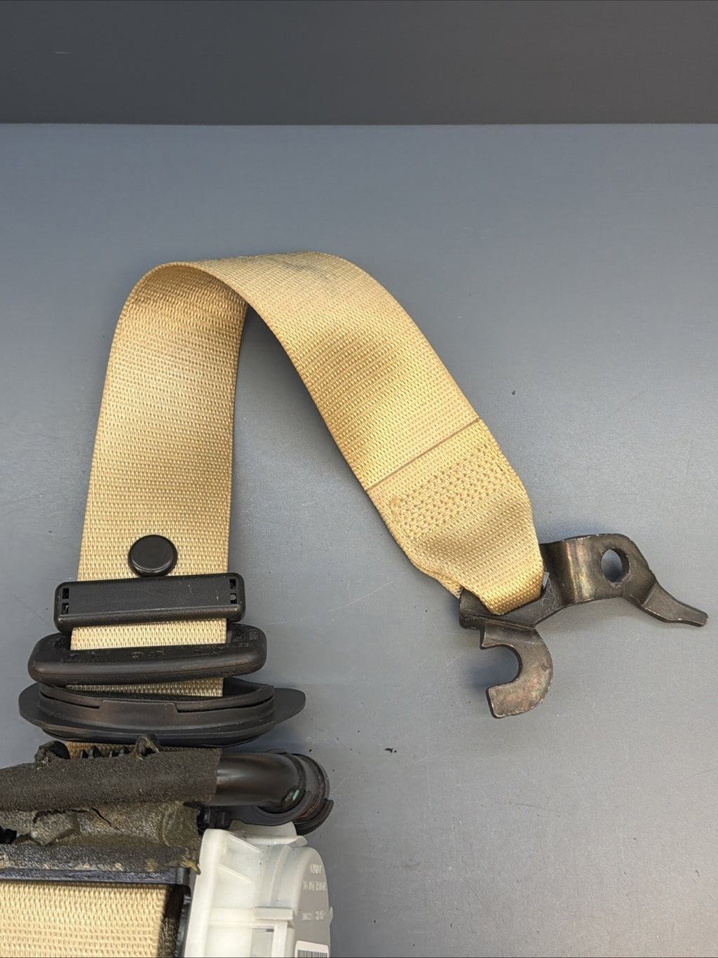 2011 - 2017 BMW X3 F25 Front Right Passenger Seat Belt w/ Retractor Seatbelt OEM