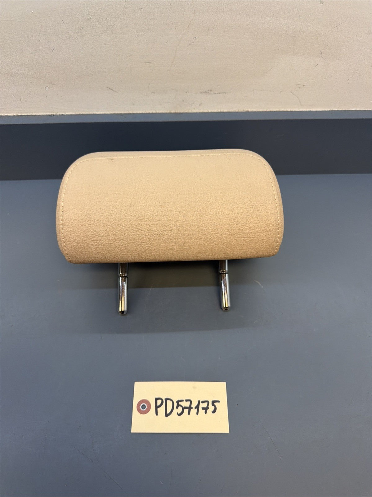 01-06 BMW 325i E46 Rear Left or Right Seat Head Rest Headrest BEIGE OEM 8255032