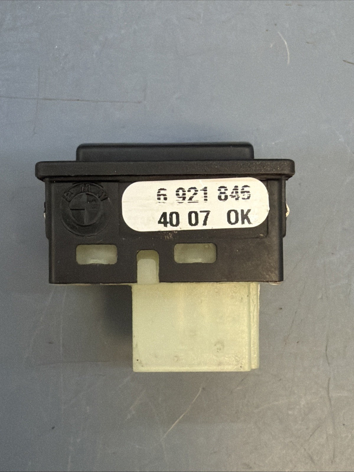 2004-2013 BMW 3-SERIES 5-SERIES Trunk Release Unlock Switch Button 6921846 OEM