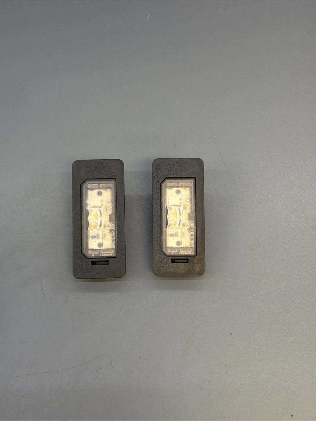 12-16 BMW F30 328i Rear Tailgate Trunk License Plate Light Lamp 7193293 Oem