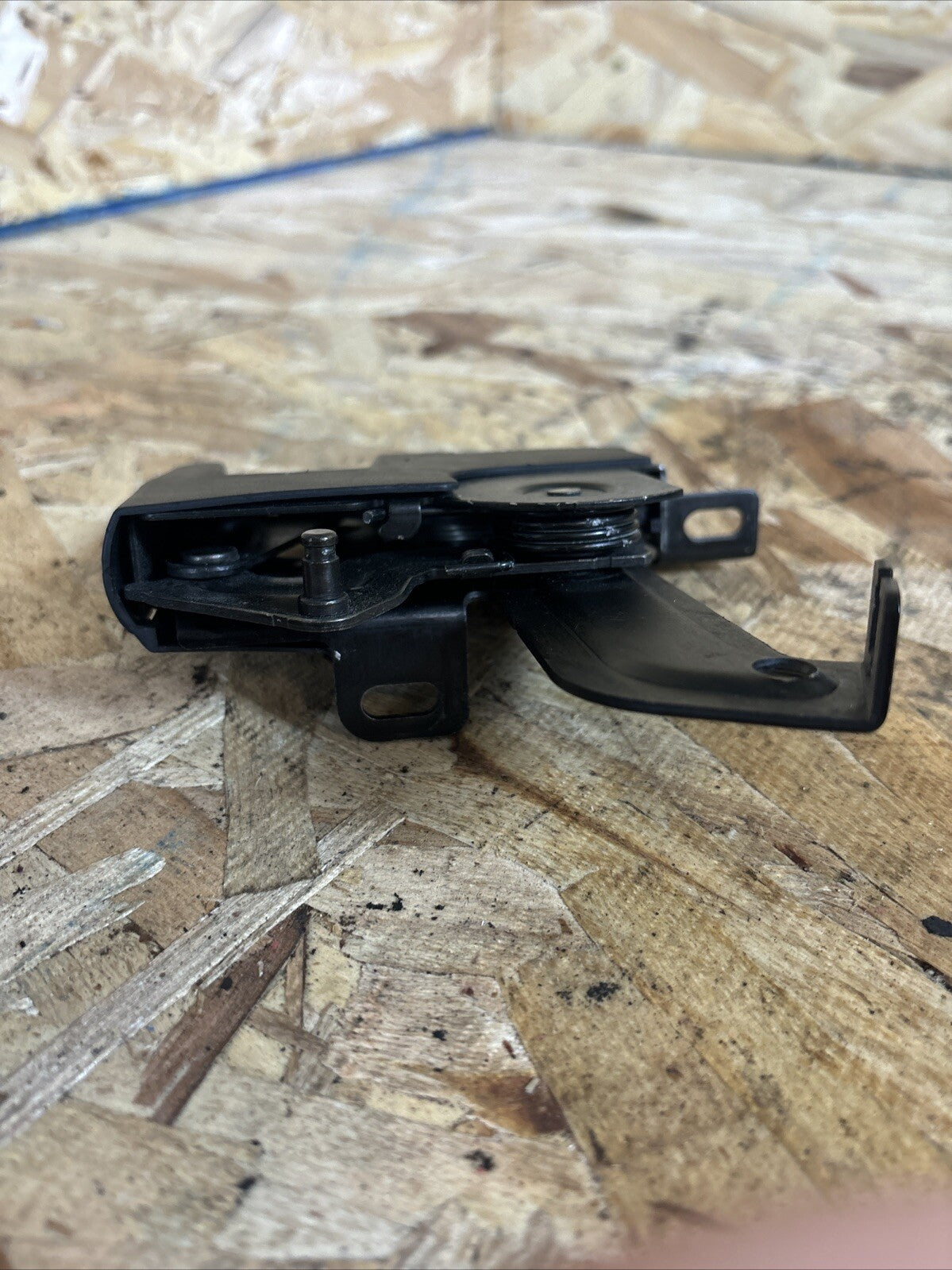 BMW E46 Convertible Lid Flap Latch Lock Left 8248313 00-06 323 325 328 330 M3