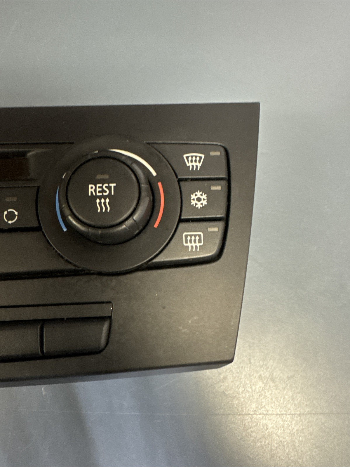 06 BMW 325i A/C HEATER TEMPERATURE CLIMATE CONTROL UNIT 6411 6983944