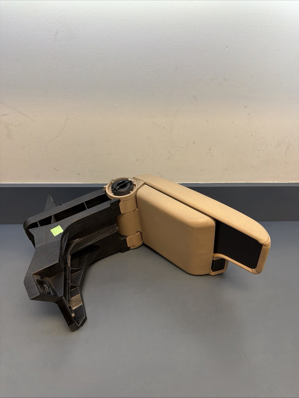99-05 Bmw E46 325i 330i Front Center Console Arm Rest Lid Leather BEIGE 8213678
