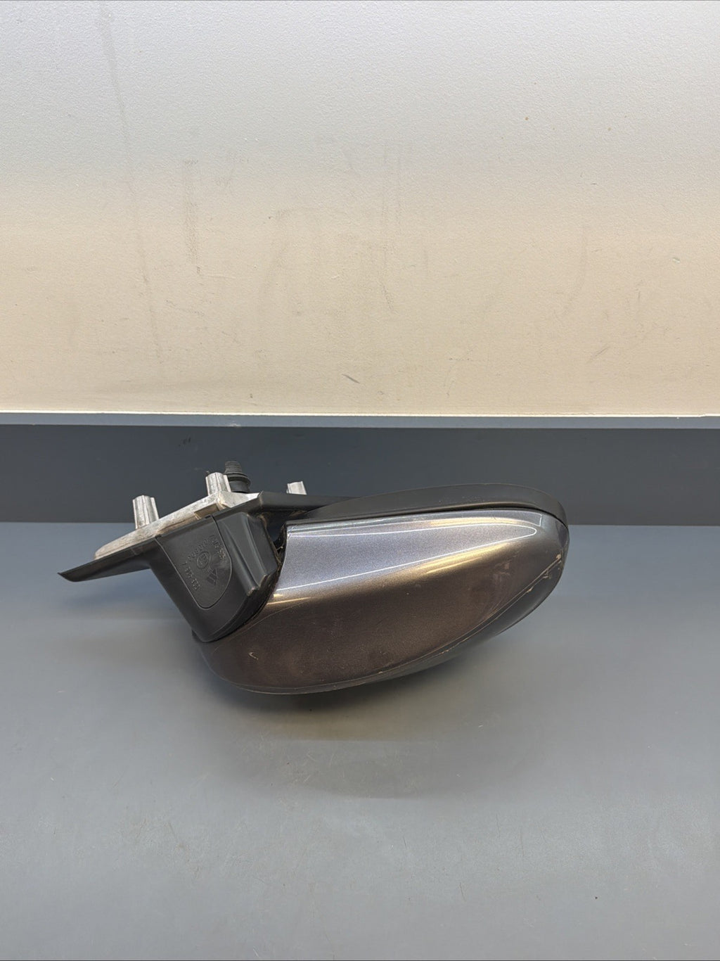 06-08 BMW E90 325i 330i 335i Right Side Door Mirror Gray 7075626 OEM PASSANGER