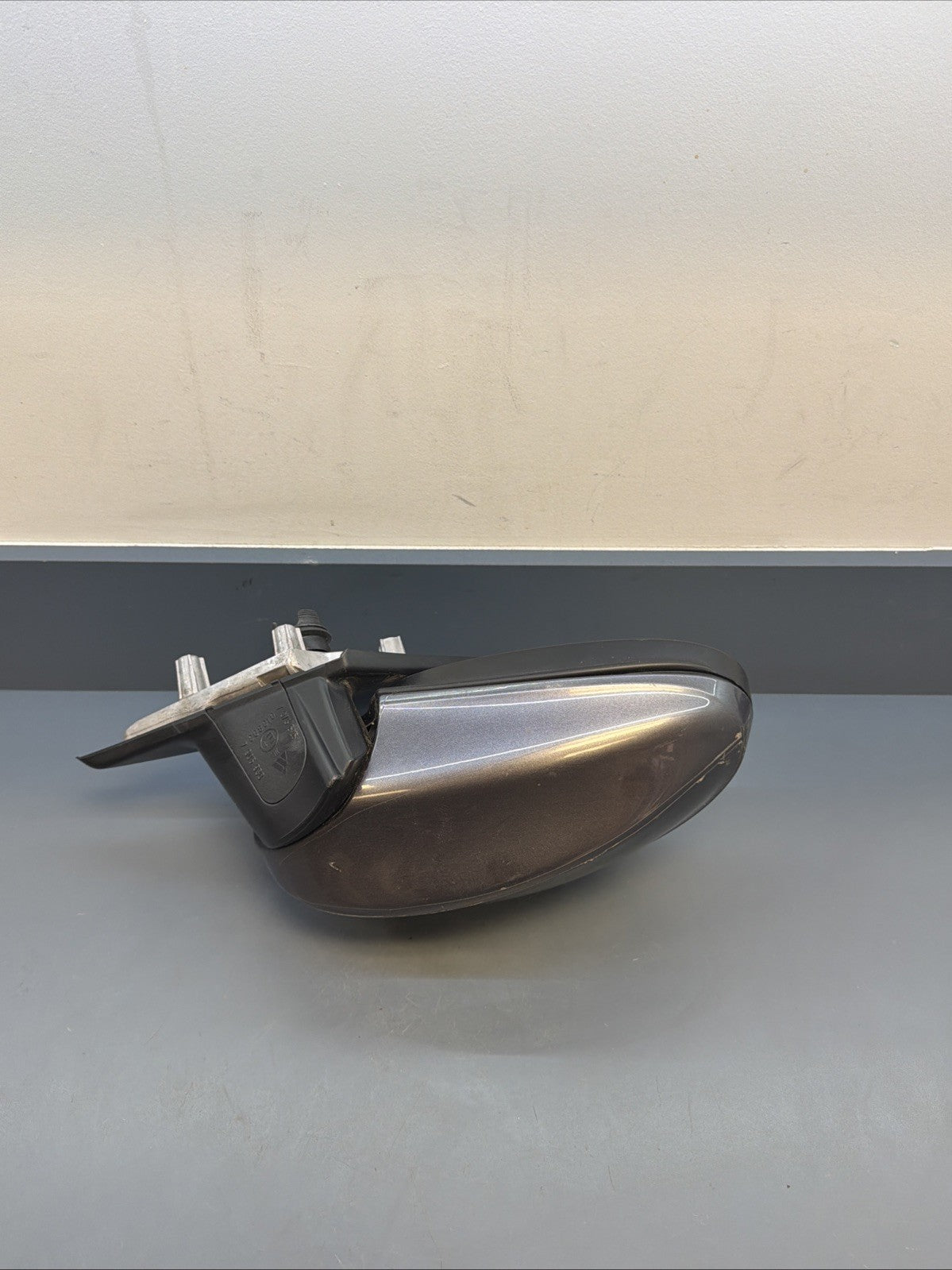 06-08 BMW E90 325i 330i 335i Right Side Door Mirror Gray 7075626 OEM PASSANGER