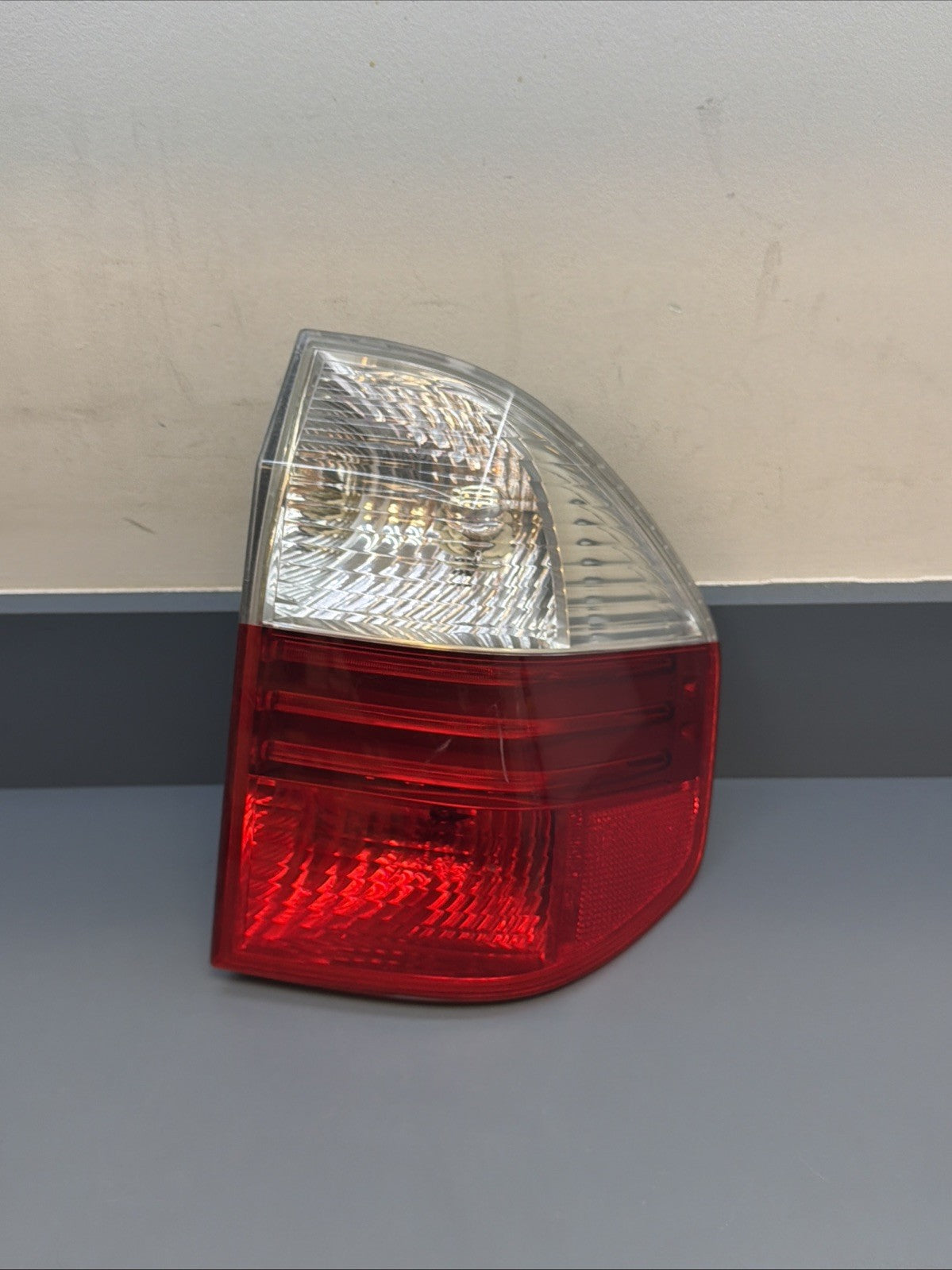 2007-2010 BMW E83 X3 Right Passenger Side Rear Outer Halogen Light OEM 7162212