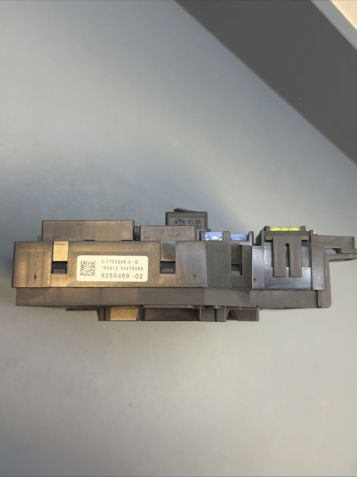 2011-2017 BMW F25 X3 REAR TRUNK POWER JUNCTION FUSE RELAY BOX MODULE OEM 9259581