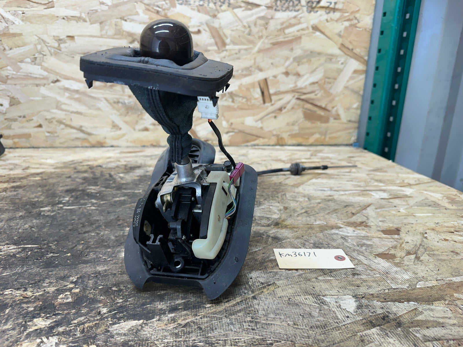 BMW 98-06 E46 3 SERIES STEPTRONIC AUTOMATIC TRANS GEAR SHIFTER/SELECTOR 7515261