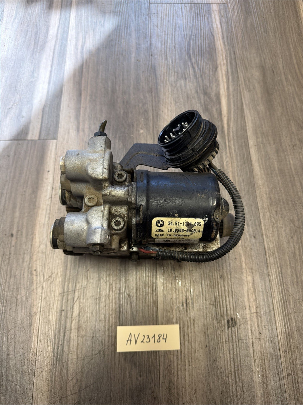 1998 BMW 328i Pump Anti-Lock Brake Assembly Module TRAC CTRLl 34511184095 OEM