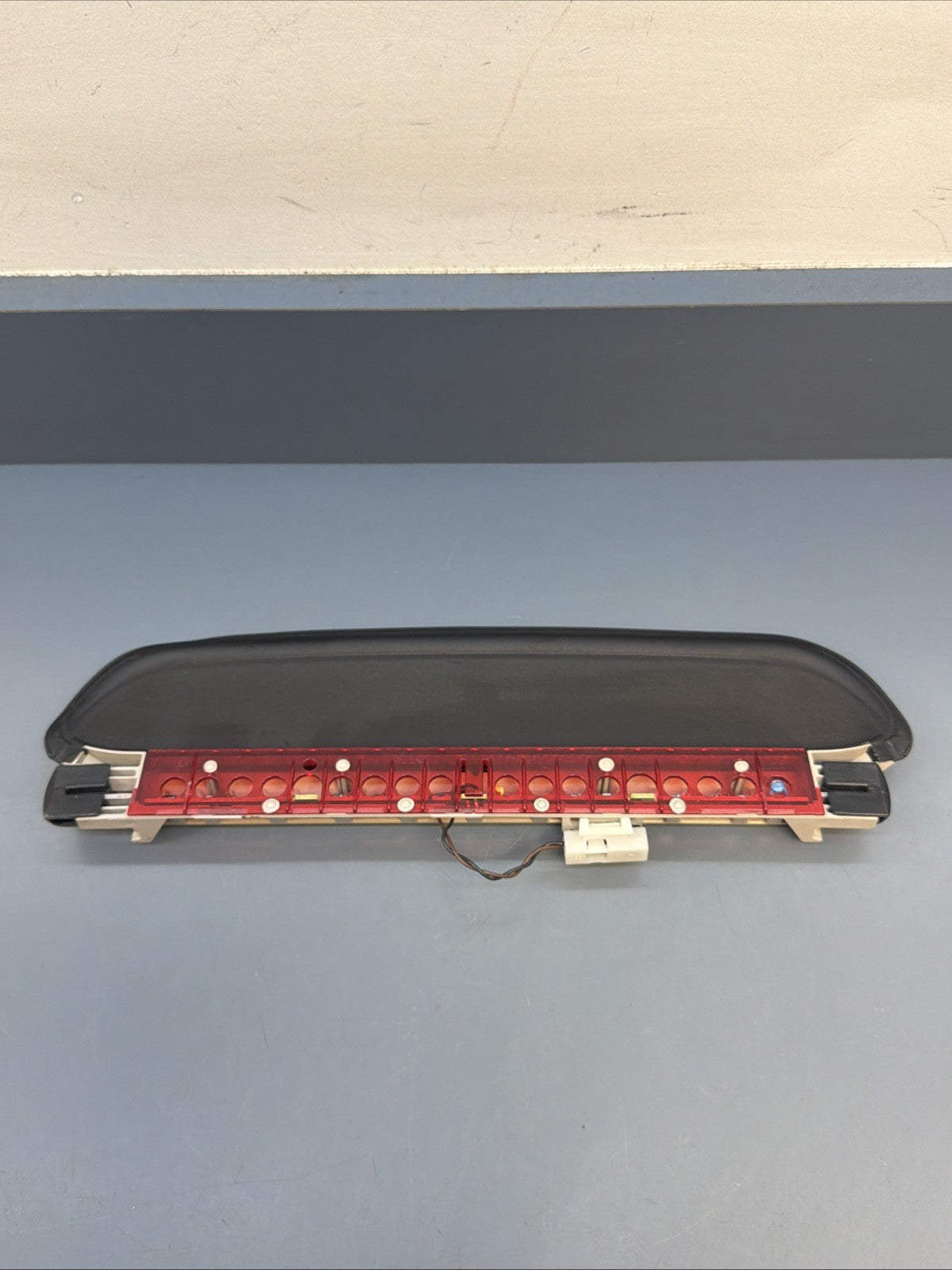 2006-2011 BMW E90 SEDAN 328I 330I 335I M3 THIRD BRAKE STOP LIGHT LAMP 7146059