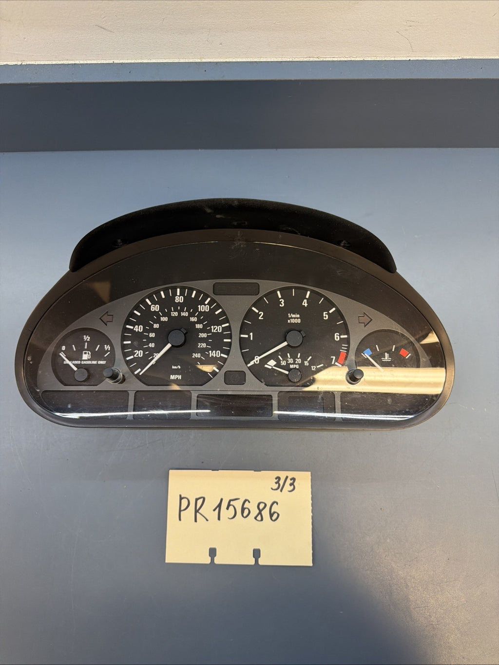 99-06 OEM BMW E46 325 330 instrument Gauge Cluster Speedometer 6940877 AUTO 132K
