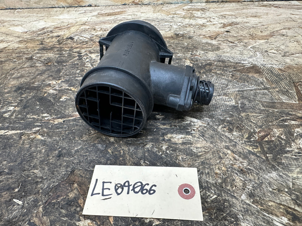 BMW 93-01 E31 E36 E38 E36/7 MASS AIR FLOW SENSOR+HOUSING OEM 1736224