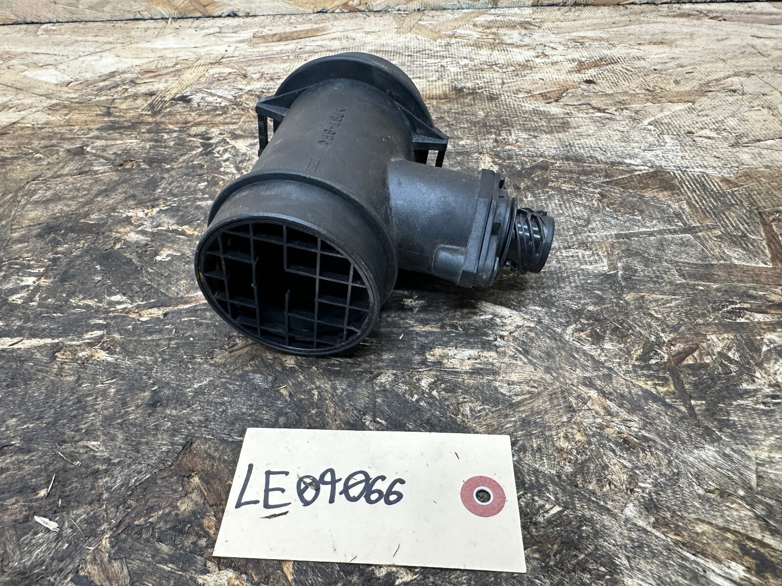 BMW 93-01 E31 E36 E38 E36/7 MASS AIR FLOW SENSOR+HOUSING OEM 1736224