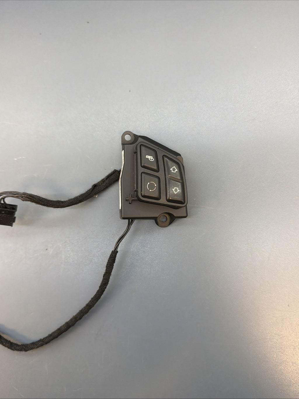 06-13 BMW E90 E92 E93 Steering Wheel Control Switch / Button SET 6956560