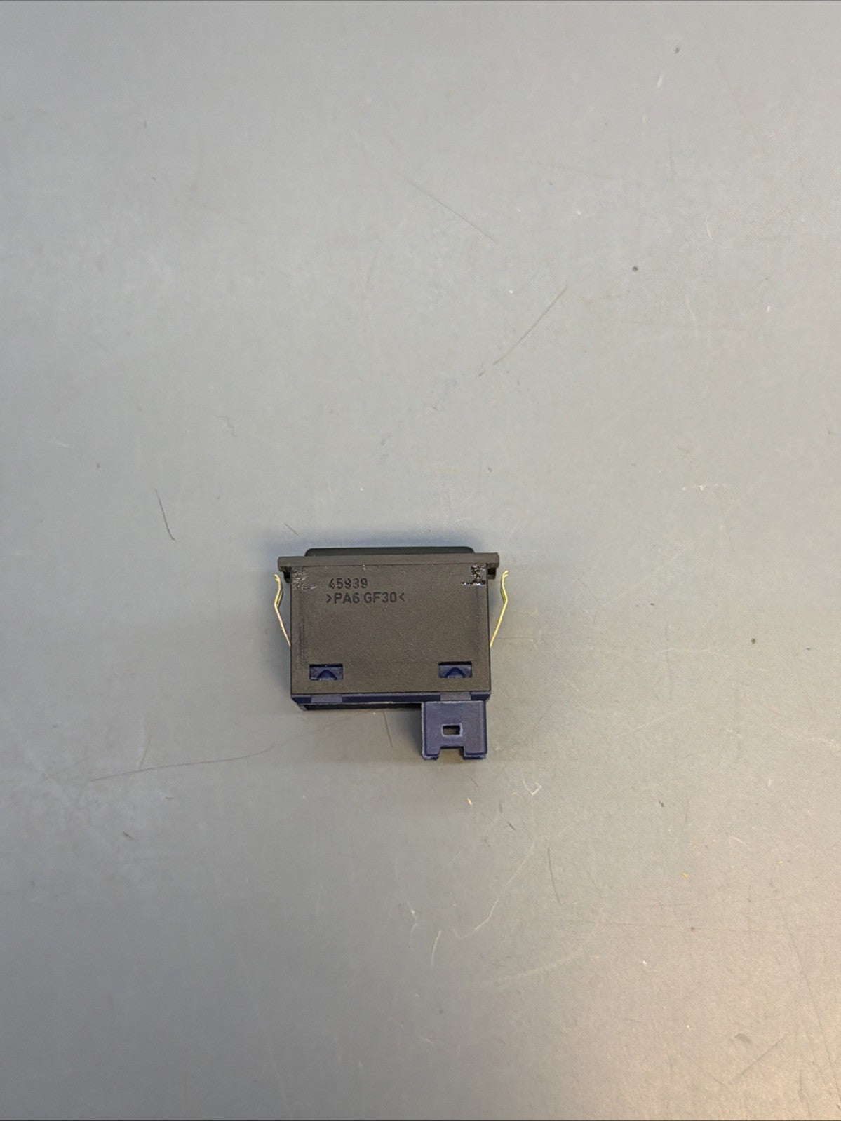 95-01 BMW E38 E39 740iL 540i DSC switch button traction control 8363695 OEM