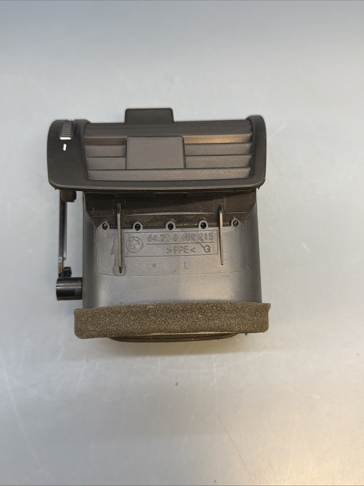 BMW E53 X5 LEFT FRONT FRESH AIR GRILLE DASHBOARD VENT CONDITIONING HEAT 8402215